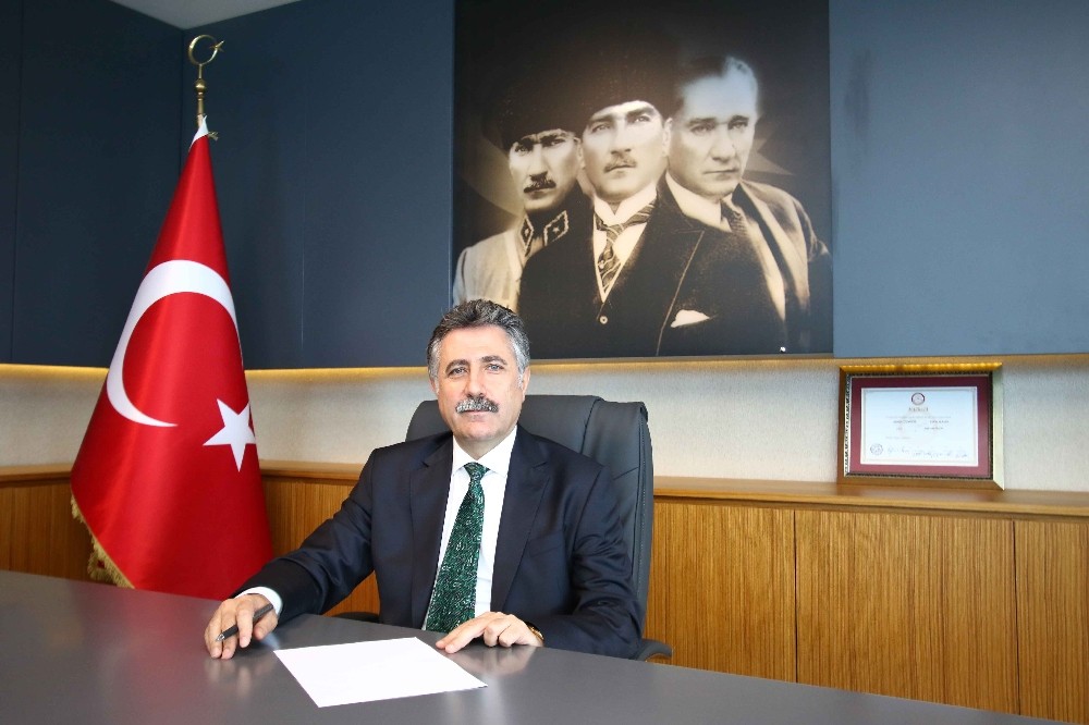 Bayraklı’da Serdar Sandal mesaiye başladı 