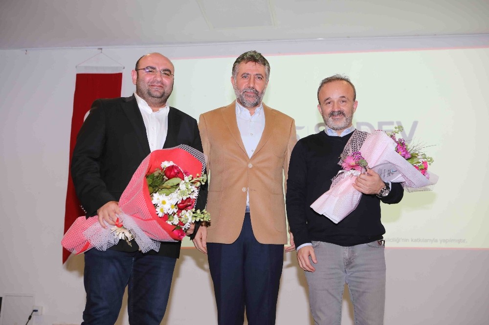 Bayraklı’da yerel yönetim ve eğitim politikaları tartışıldı 