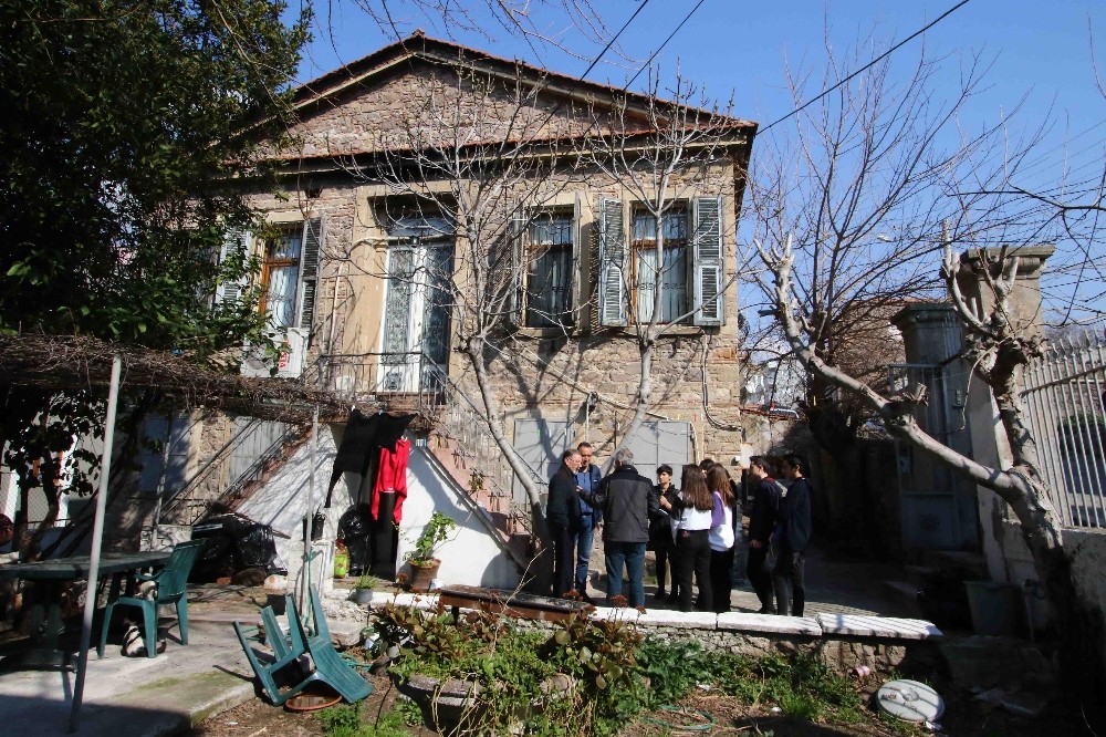 Bayraklı’nın tarihi evleri arşivleniyor 