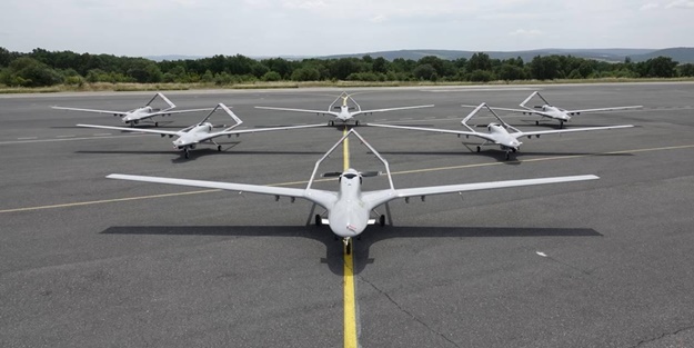 Bayraktar TB2 SİHA'dan anlamlı uçuş!