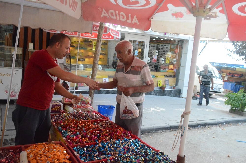 Bayram çikolata ve şekerlerine bu sene ilgi daha çok 