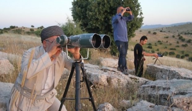 Bayram edebilmek için 'Hilal nöbeti'