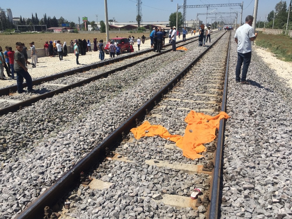 Bayram günü ölen evlada son bakış 