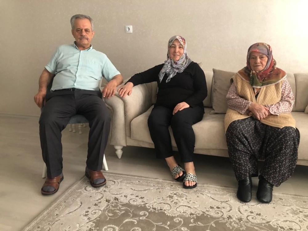 Bayram ikramiyelerini ’Milli Dayanışma Kampanyası’na bağışladılar 