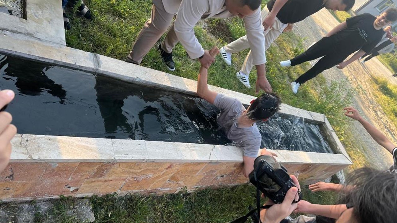 Bayram namazına gelmeyenlere güldüren ceza