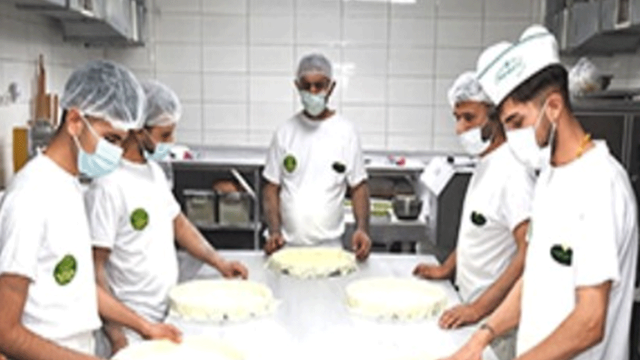 Bayram öncesi sipariş yağıyor: Üretim iki katına çıktı!