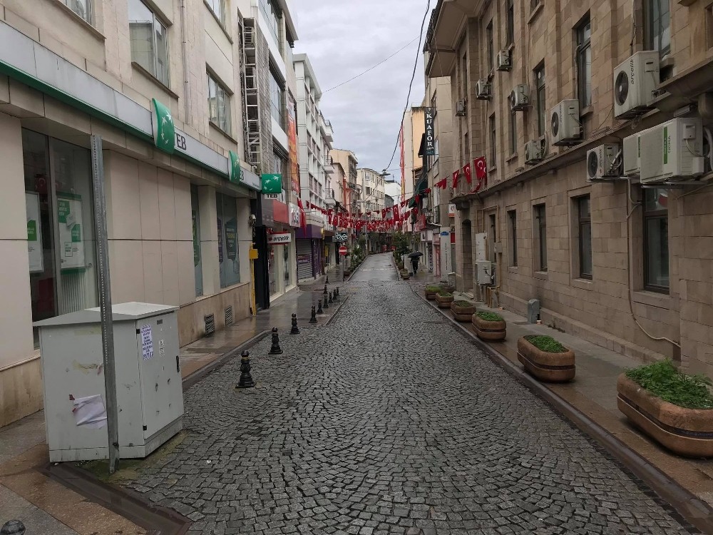 Bayram sabahı Giresun’da sokaklar boş kaldı 