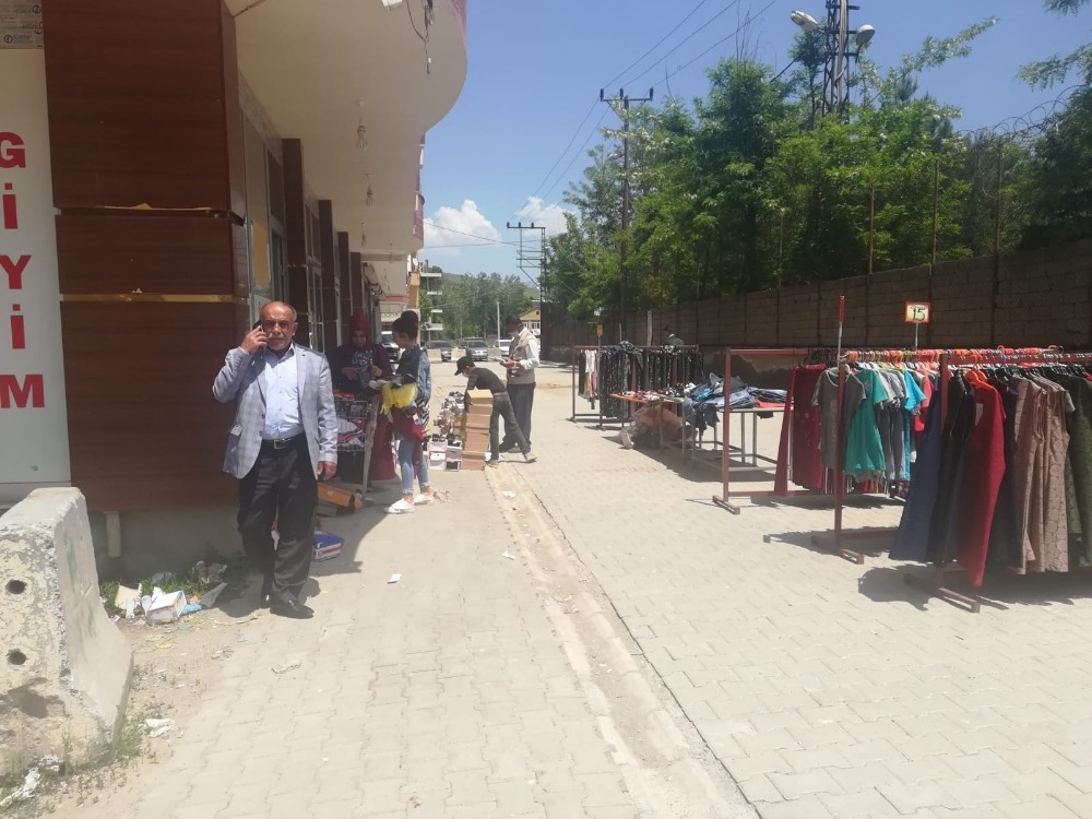 Bayram şekeri tezgahta kaldı 