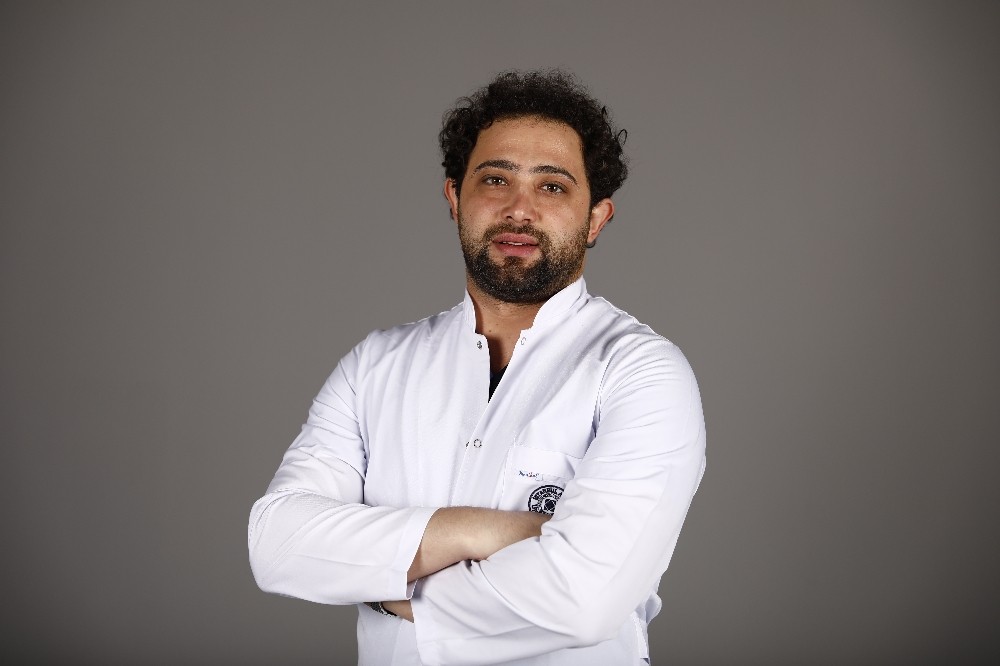 Bayram sofralarından sonra dişlere dikkat 