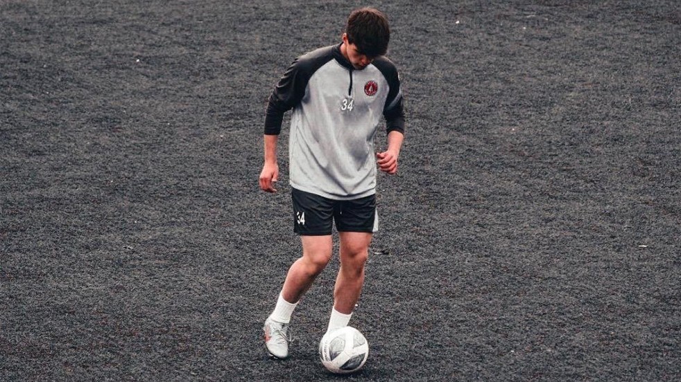 Bayram tatili için İstanbul’a gelmişti! 21 yaşındaki futbolcu silahlı saldırıda öldürüldü