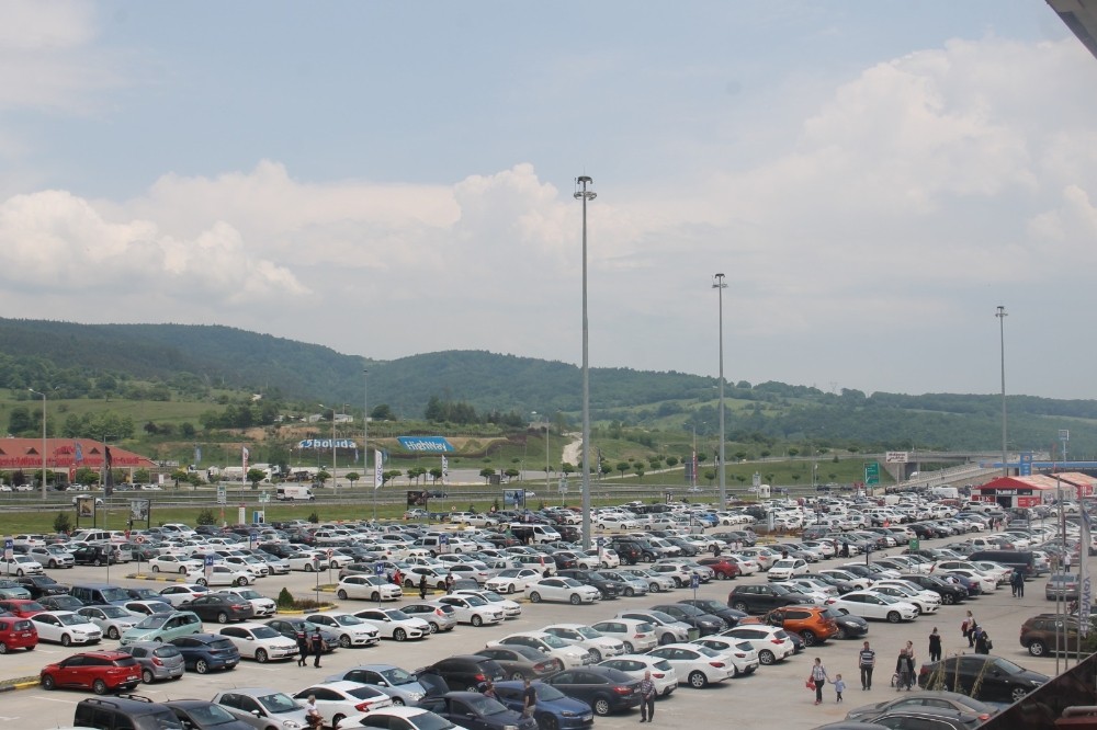 Bayram tatilinde Highway AVM’yi 1 milyon kişi ziyaret etti 