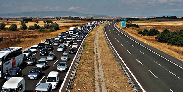 İstanbul'da bayram trafiği başladı