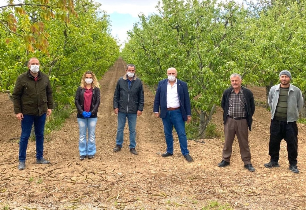 Bayram, üreticiyi bilgilendirmeye devam ediyor 