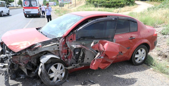 Bayram ziyaretine giden aile kaza geçirdi: 7 kişi yaralı