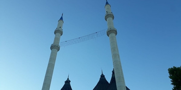 Din düşmanı alçaklar başaramadı! İzmir tekbirlerle inledi