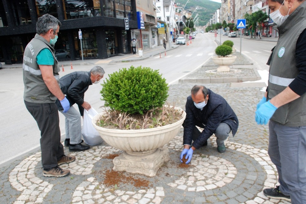 Bayramda onları unutmadılar 
