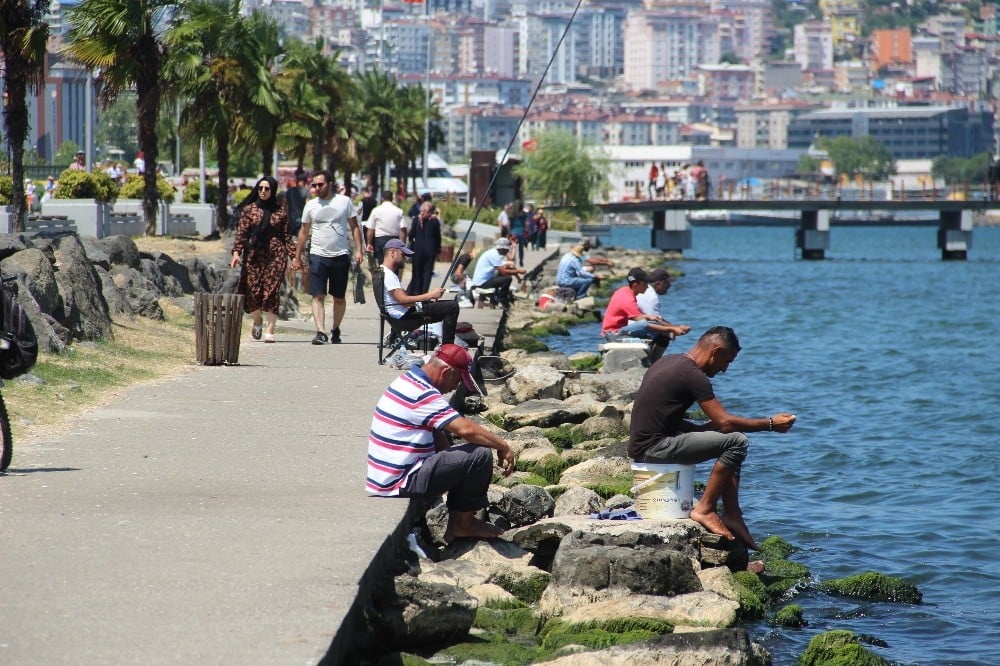 Bayramı gezerek ve eğlenerek değerlendirdiler 