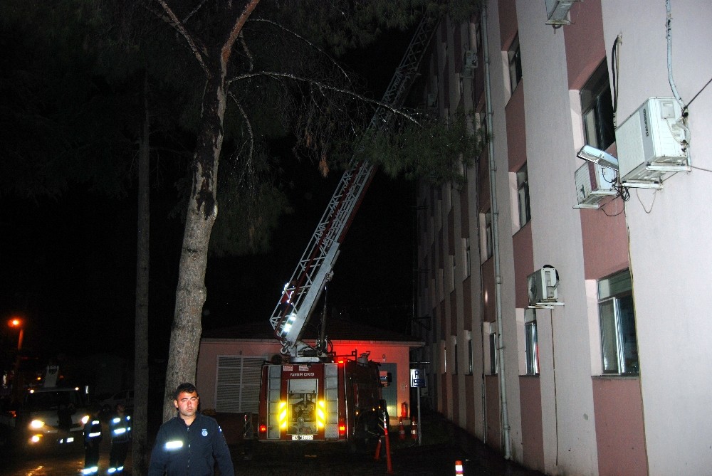 Bayramiç Devlet Hastanesi’nde yangın 