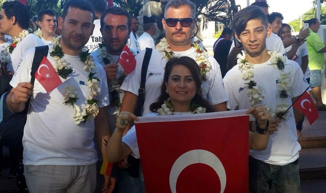 Bayramiçli öğrencilerden Tahiti'de proje gezisi