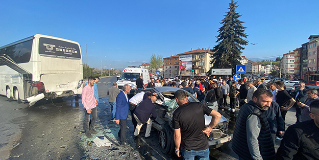 Bayramın ilk günü feci kaza! Yolcu otobüsüne çarptı: 2 ölü 1 yaralı