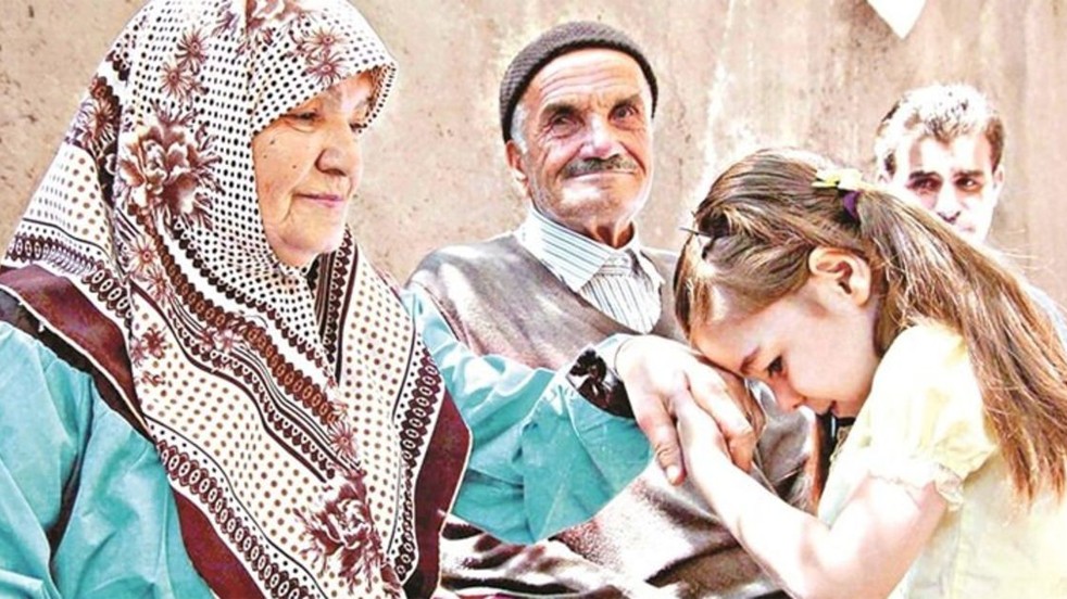 Bayramlarda geleneksel ziyaretlerin yerini tatil planları aldı! Kuşaklar arası bağ gittikçe zayıflıyor