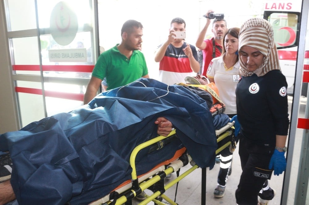 Bayramlaşma yolunda kaza: 6 yaralı 