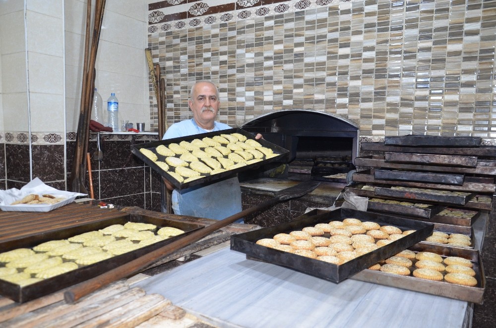 Bayramlık kömbe telaşı başladı 