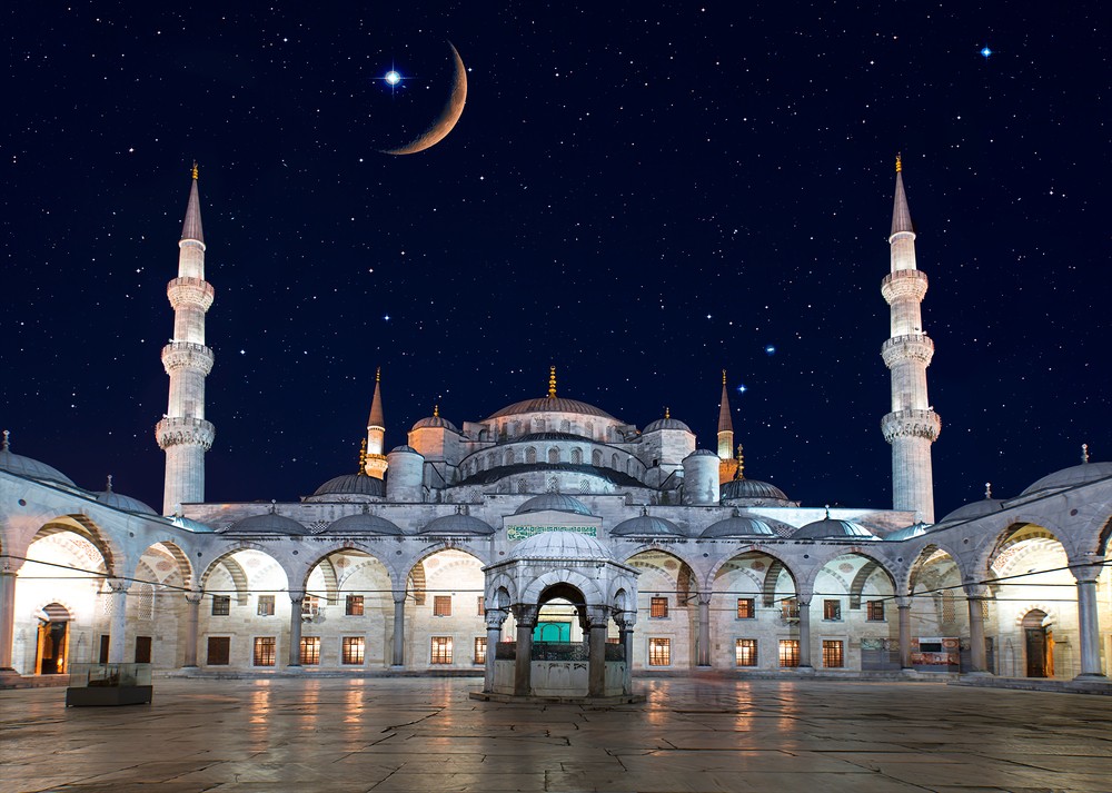 Osmanlı’da RAMAZAN gelenekleri! Bayramlıklarıyla sokakta gezen çocuklara “Arife Çiçeği” denilirdi!