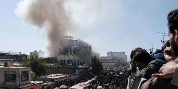 Bazı bakanlık yetkilileri de oradaydı! Afganistan'da camide patlama