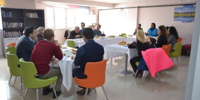 Karahisar Gençlik Merkezi eğitmenleri bir araya geldi