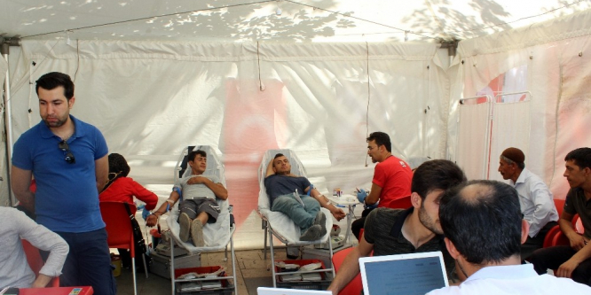 15 Temmuz nedeniyle kan bağışı kampanyası başlatıldı