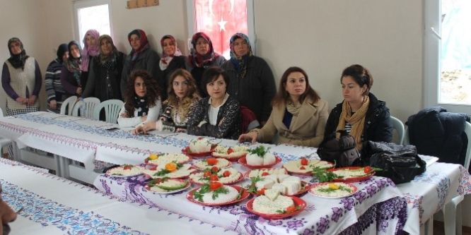 Berk Köyünde kadınlar peynir yapmayı öğrendi