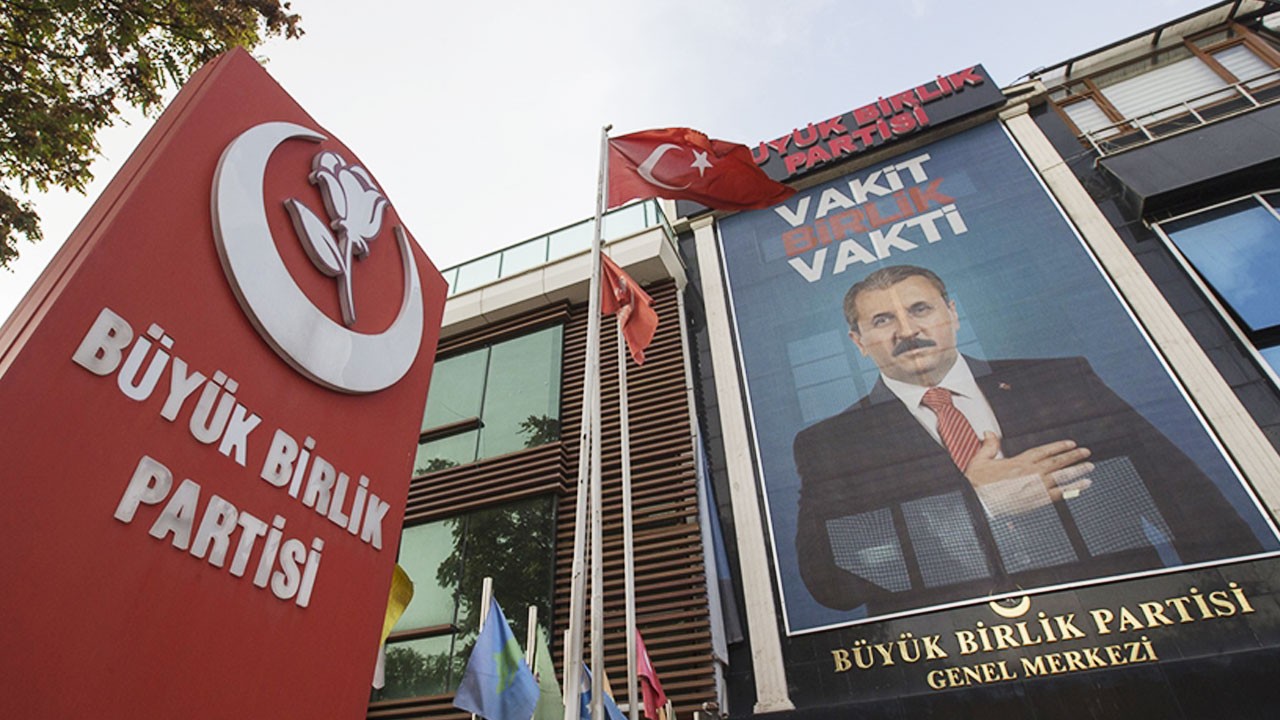 BBP, Cumhur ittifakından ayrılıyor mu? Farklı partilerle ittifak peşinde…