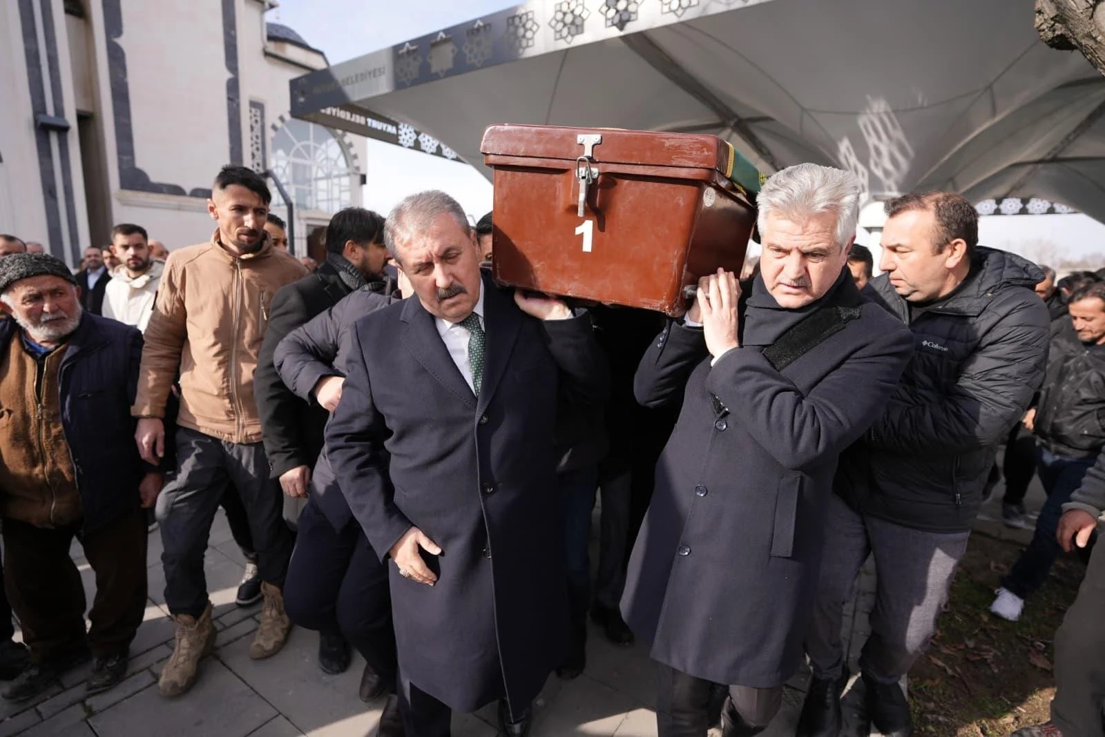 BBP Genel Başkanı Destici, BBP MKYK üyesi Ayantaş'ın babasının cenaze törenine katıldı