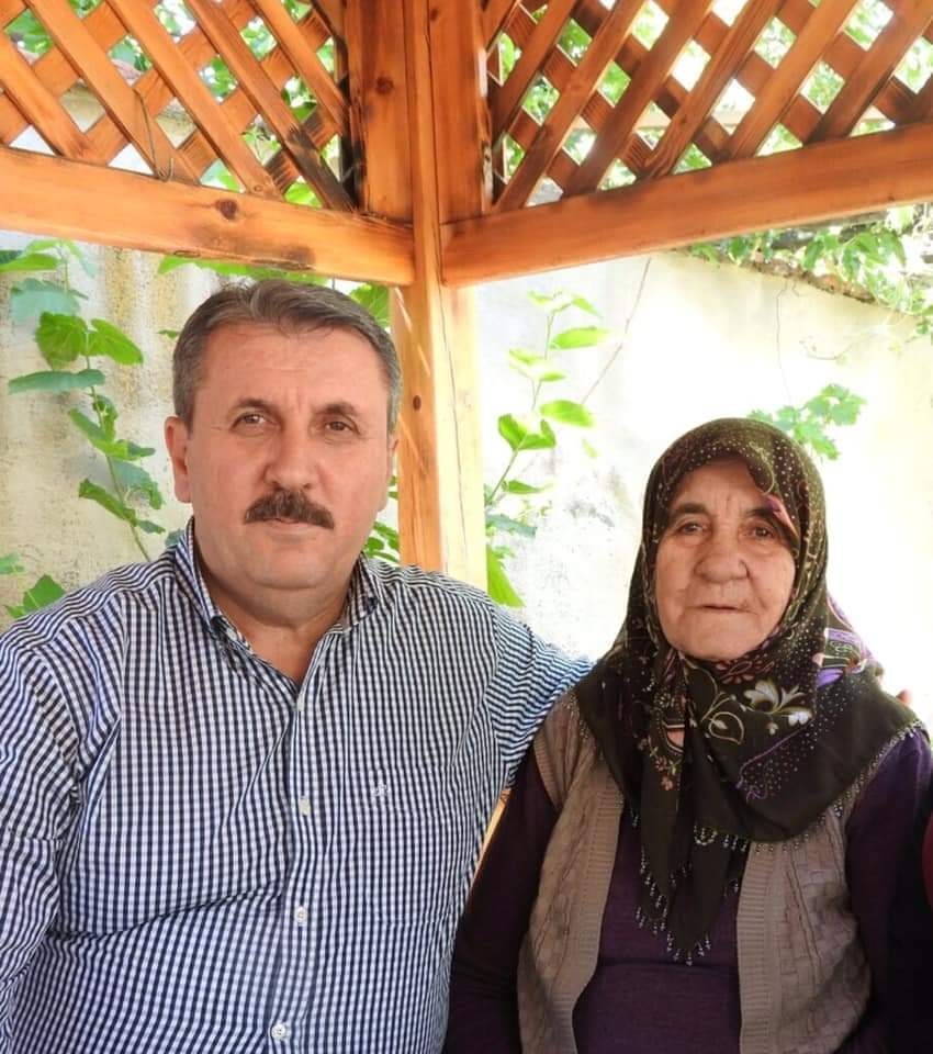 BBP Genel Başkanı Destici’den Anneler Günü mesajı 