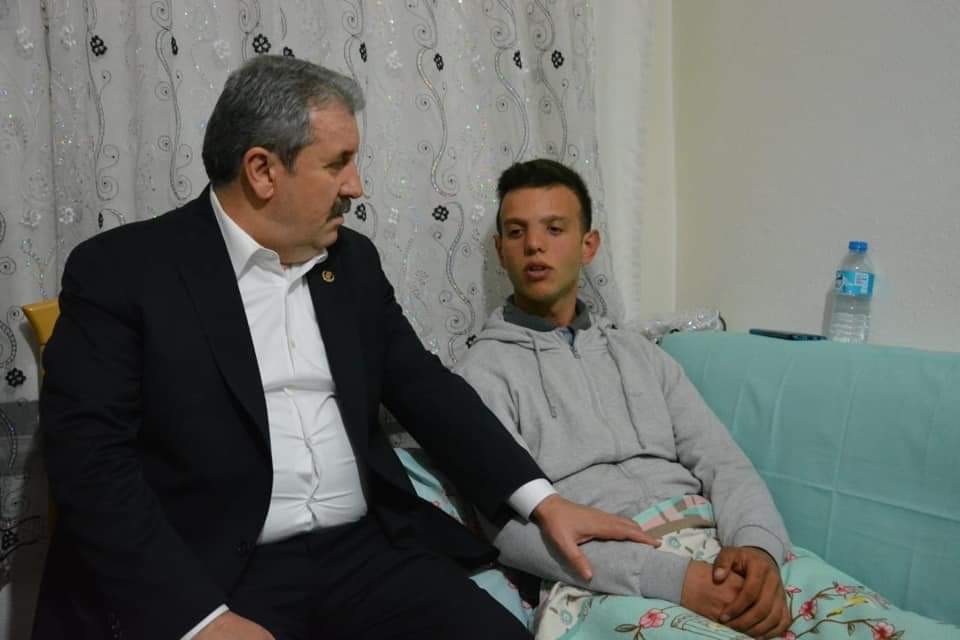 BBP Genel Başkanı Mustafa Destici, İdlib gazisini ziyaret etti 
