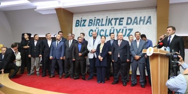 'BBP istikametinden saptı' deyip AK Parti'ye katıldılar!