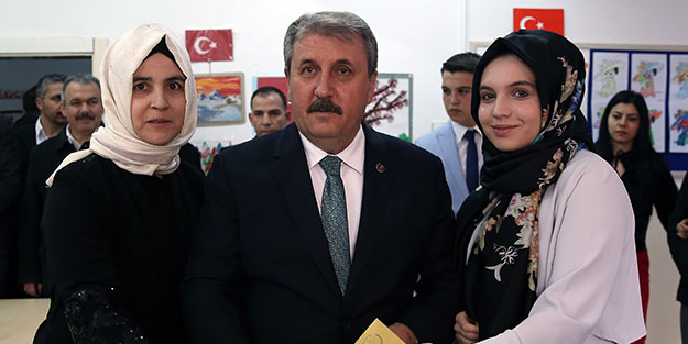 BBP lideri Destici oyunu kullandı
