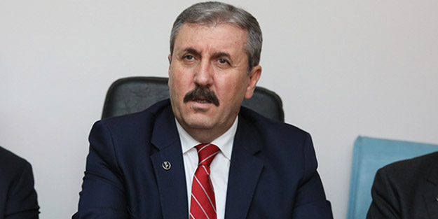 Destici'den ırkçı Yunan vekilinin skandal hareketine sert tepki: Şerefimize, onurumuza yapılmış bir saldırı