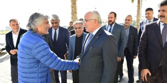 Vali Tuna’dan Şanlıurfaspor’a moral ziyareti