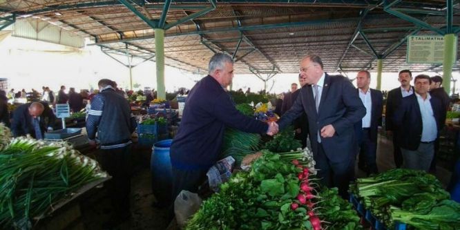 Milletvekili Koçer, Pazar esnafını ziyaret etti