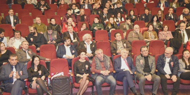 Şehir Tiyatrosu'nun 20. yılı kutlandı