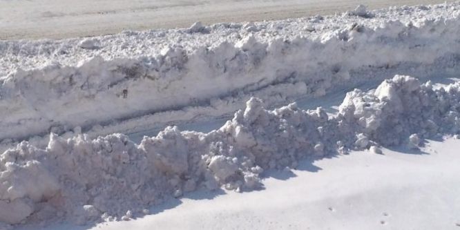 Güroymak’ta karla mücadele çalışması