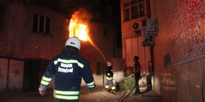 Kullanılmayan binada çıkan yangın 1 saatte kontrol altına alındı