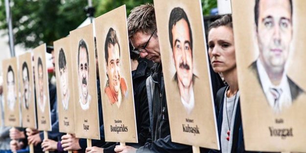 Almanya'da 8 Türk'ü öldürmüştü... Ödül gibi ceza!
