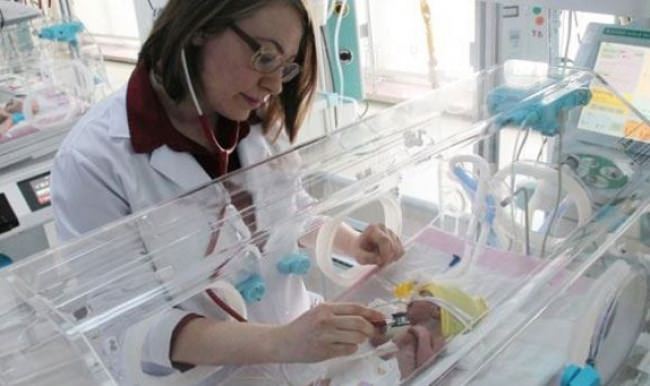 Bebeğine süt götürmek isterken öldü