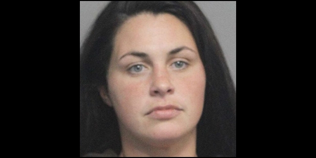 Bebeğini emzirirken öldürdü