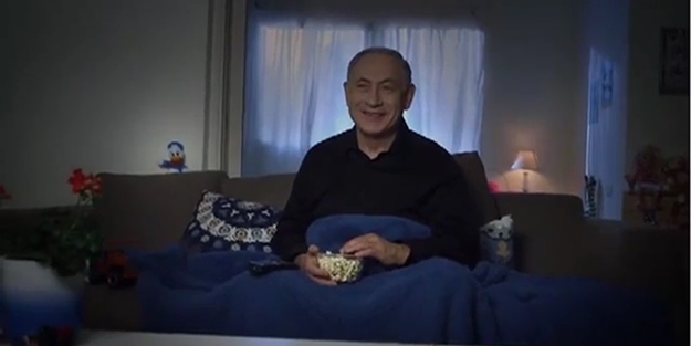 Bebek katili Netanyahu, bebek bakıcısı rolüne girip oy istiyor