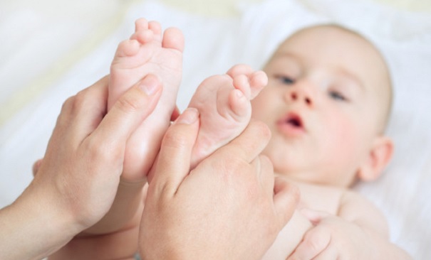 Bebek masajı faydalı mı? | Bebek masajı nasıl yapılır?