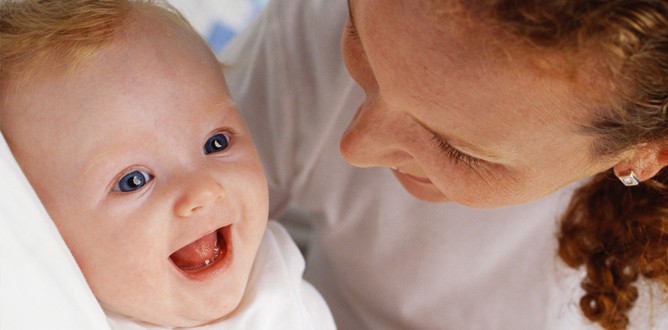 Bebek ve anne ölümü azaldı